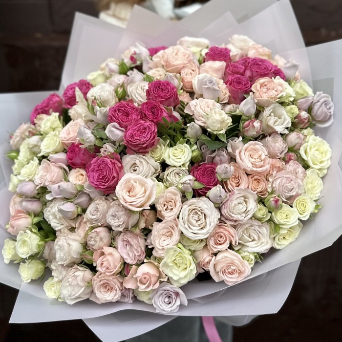 Микс из 55 кустовых роз